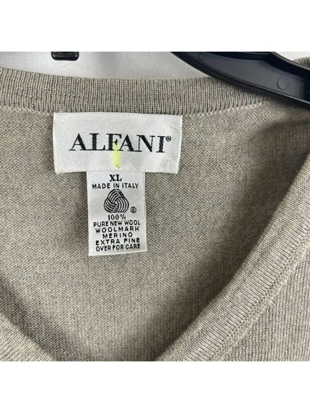 Alfani Men Sleeveless V- Neck Sweater Size XL